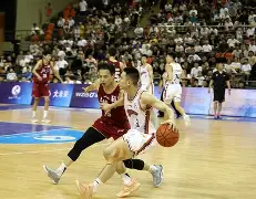 广厦男篮训练开放日，国际比赛日回应争议引欢呼，NBA季后赛在即，团队化学反应显著的简单介绍