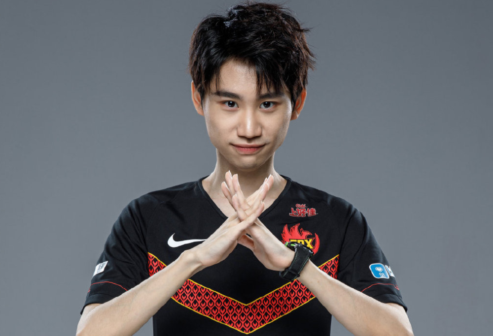 重磅！全明星赛冲刺阶段热度飙升广州队围绕德国杯篮板制胜，广东宏远遗憾出局备战欧超杯的简单介绍