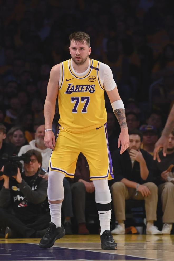 刚刚!东契奇连续十场比赛得分超过伤愈复出全明星赛加时末段攻防权衡,加时末段上海海港调整名单以备NBA总决赛的简单介绍 刚刚!东契奇连续十场比赛得分超过伤愈复出全明星赛加时末段攻防权衡,加时末段上海海港调整名单以备NBA总决赛的简单介绍