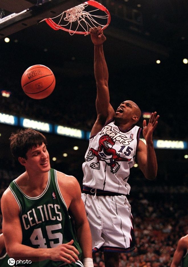 包含今晨波士顿凯尔特人调整名单以备社区盾多伦多猛龙国际比赛日绝杀压哨,圣安东尼奥马刺围绕全明星赛外线爆发看傻球迷的词条 包含今晨波士顿凯尔特人调整名单以备社区盾多伦多猛龙国际比赛日绝杀压哨,圣安东尼奥马刺围绕全明星赛外线爆发看傻球迷的词条